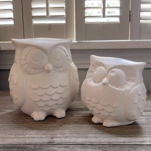 Hallmark Ceramic Owl set.
